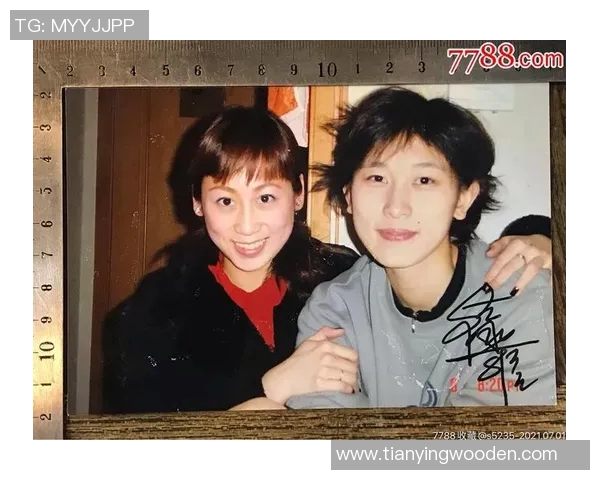 足球明星签名照片认证服务让您拥有独一无二的珍藏品